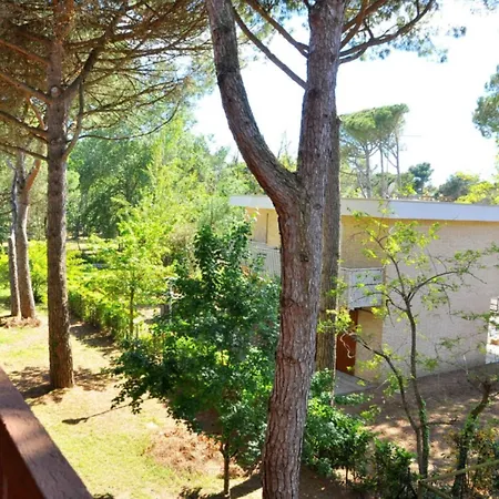 Enjoy A Relaxing Terrace In Pineda Lejlighed
